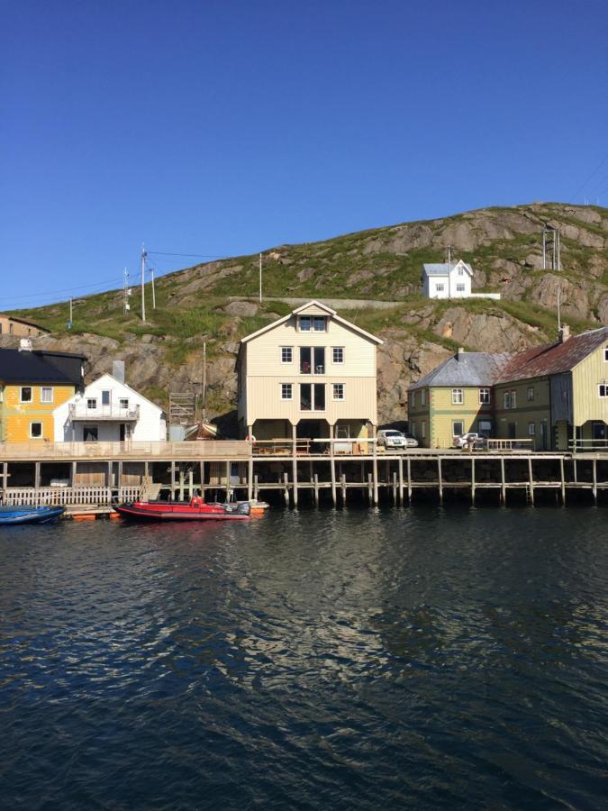Отель Nyksundrom, Nyksund Экстерьер фото